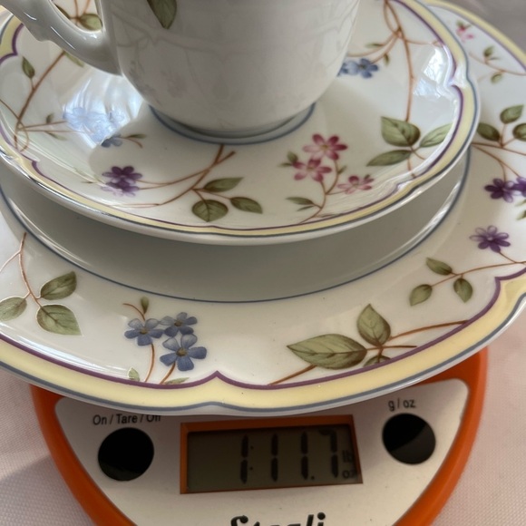 NEVADA VEŘSO Breakfast Plate, Tea cup & Saucer Set of 3 white ceramic floral - Picture 8 of 12